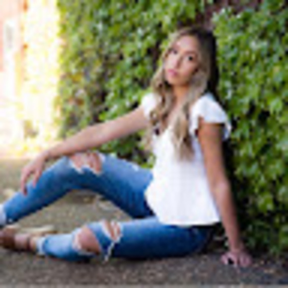 Meet your Posher, Annalise - Picture 1 of 1